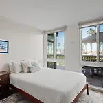 Belmont Ocean Views - Massive Private Deck, Grill & Parking